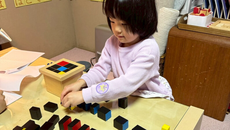 集中して活動に取り組む子どもの様子